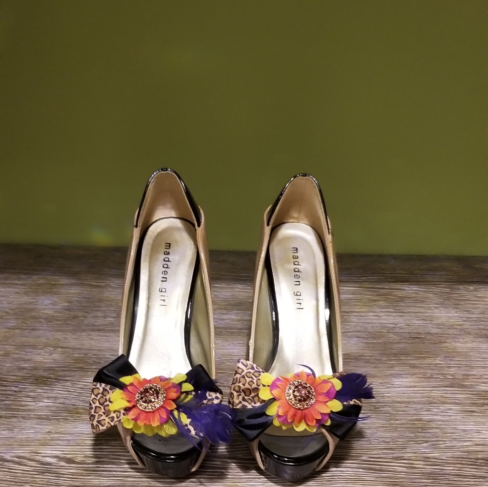 NWOT Glam Yet Edgy Shoe Clip/Earrings